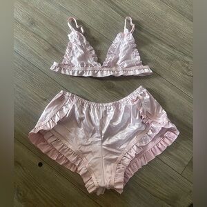 Pink Ruffled Women's Intimate Set